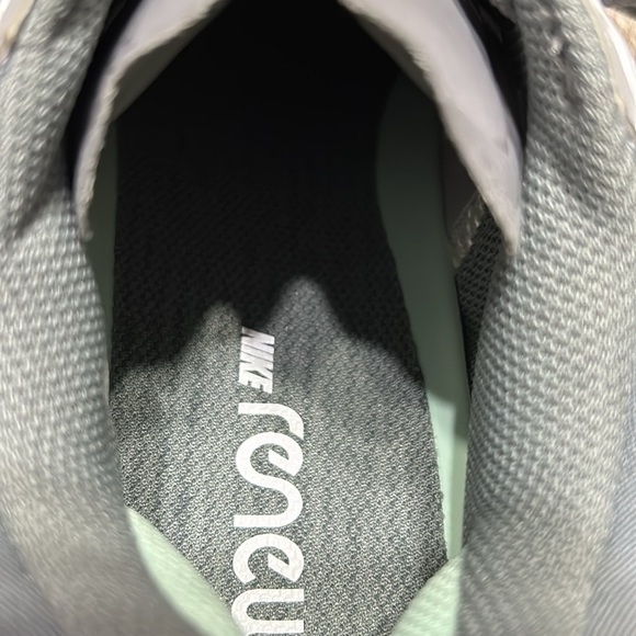 Women’s Nike Gray Hyerpdiamond 4 Elite Metal Softball Cleats Size: 9 - Picture 11 of 15